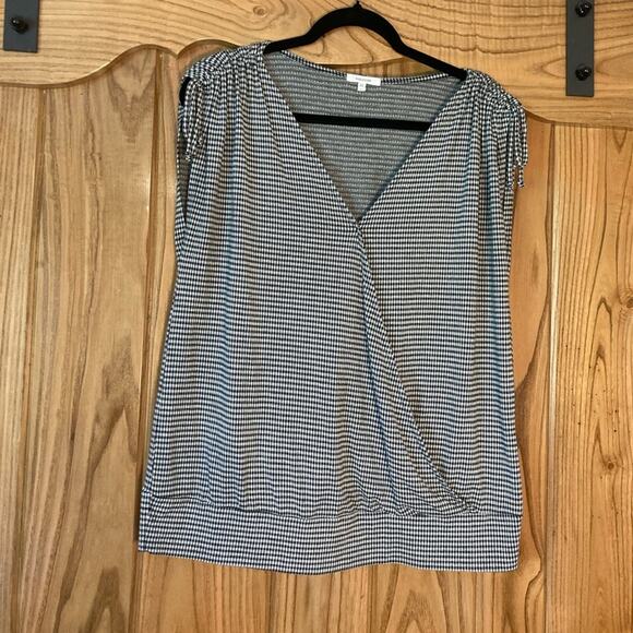 Maurices Top V Neck Wrap Style Sleeveless Women's Large - Picture 1 of 6